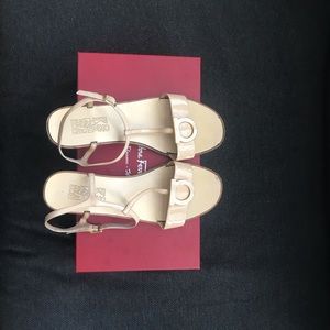 Salvatore ferragamo low-heeled sandals